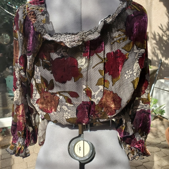 Cache roses top - Picture 3 of 4